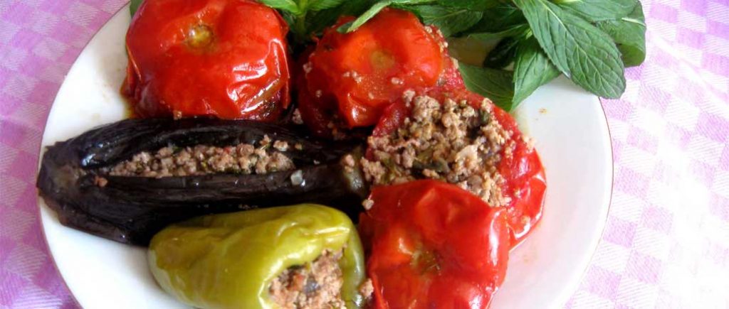 Täytetyt vihannekset