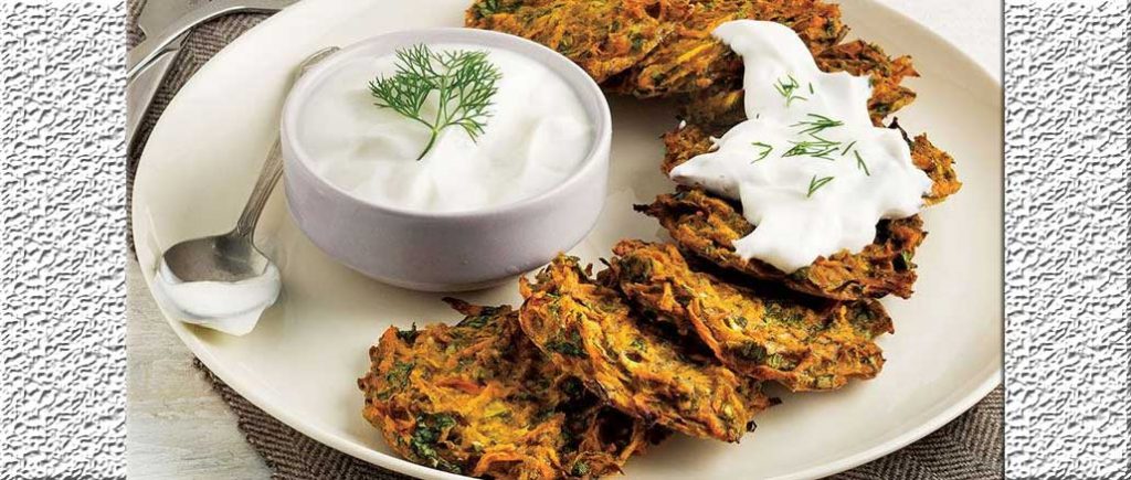 Kesäkurpitsa paistokset, kabaklı mücver