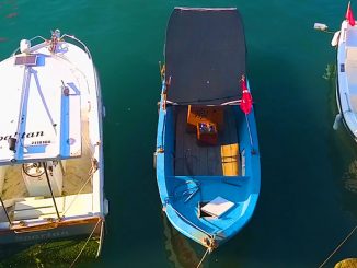 Kuşadasın kalastaja satama