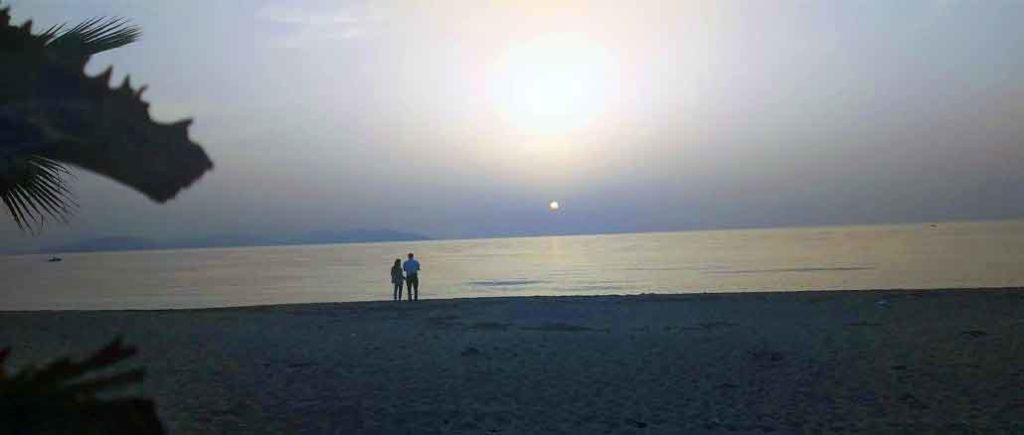 Auringonlasku Kuşadasıssa.